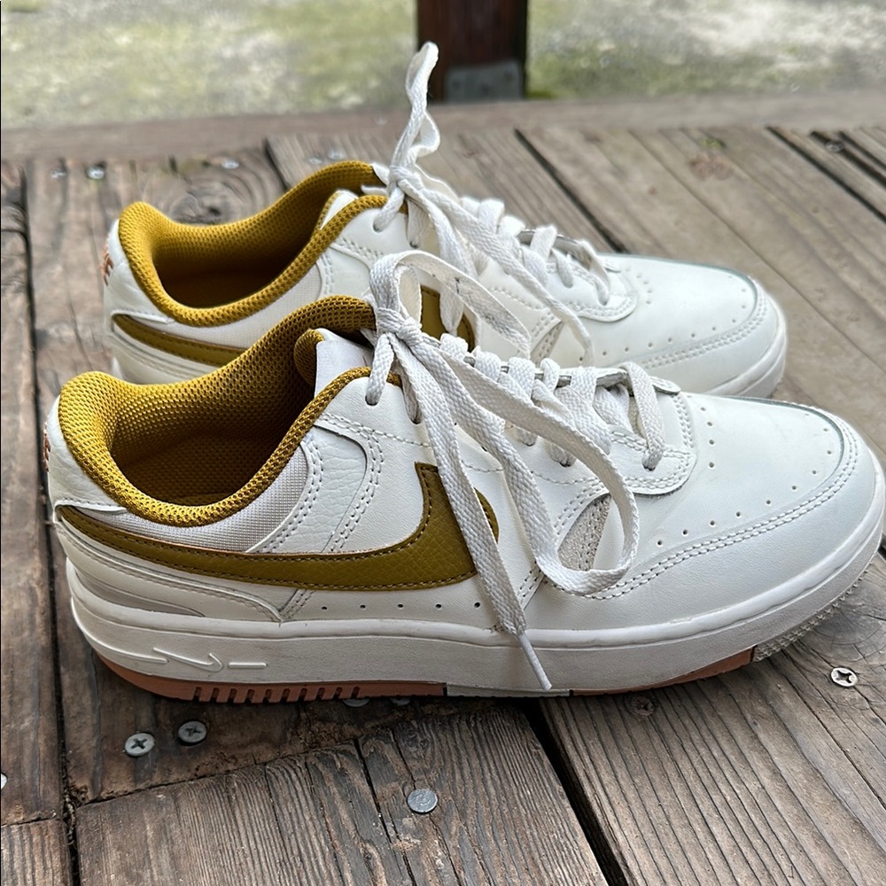 Nike Gamma Force Sneakers